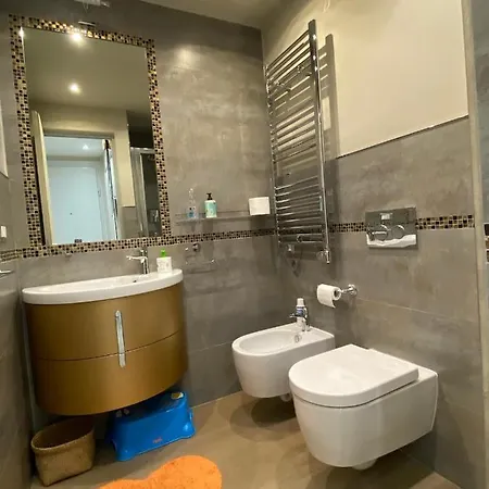 Incantevole Con Posto Auto Riservato-clic House Apartamento