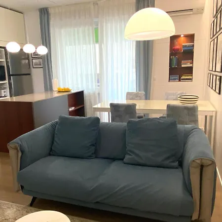 Incantevole Con Posto Auto Riservato-clic House Apartamento
