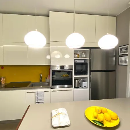 Apartamento Incantevole Con Posto Auto Riservato-clic House